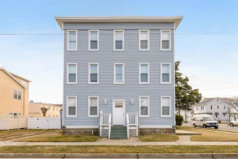 Homes For Sale - 2509-2511 Central Avenue<br/> Cape May County, North Wildwood, NJ 08260