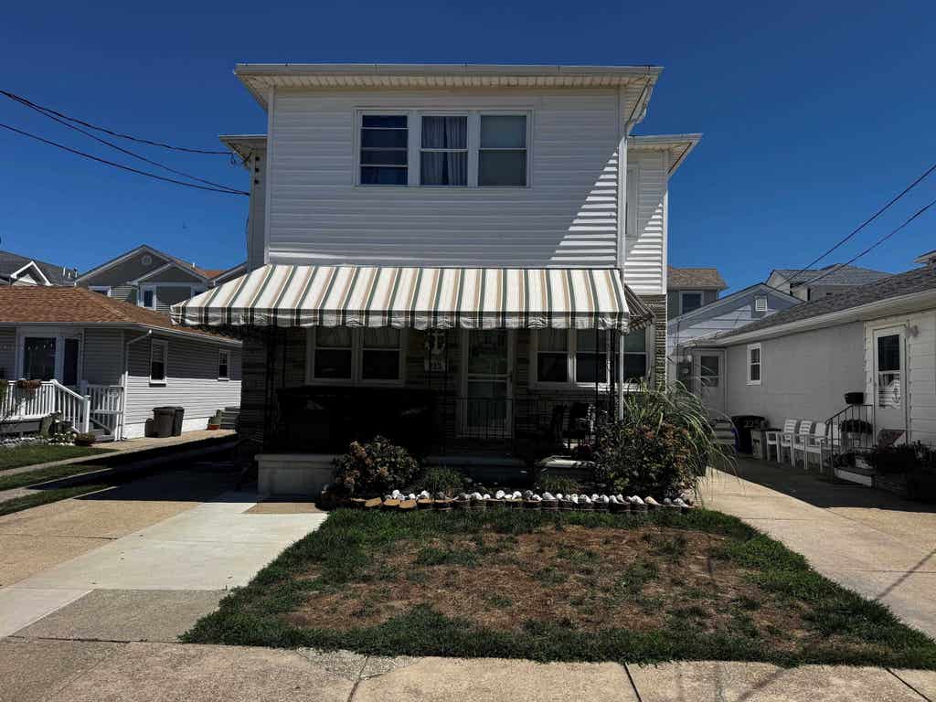 Photo of 223 E Syracuse Avenue #1, Wildwood Crest, NJ 08260 (MLS # 262352)