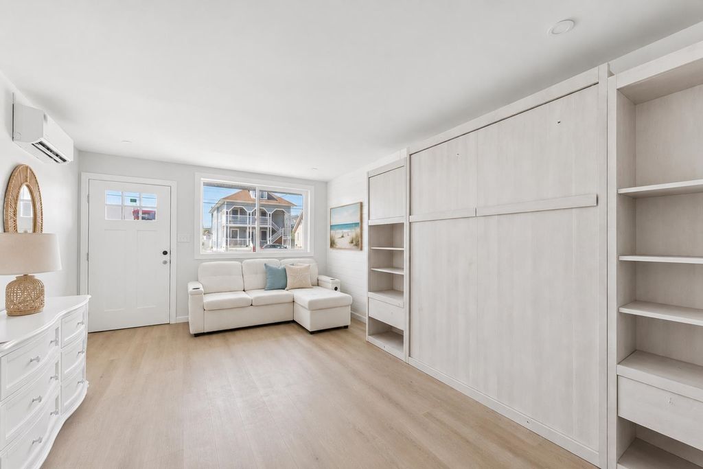 Photo of 233 E Juniper Avenue #8, Wildwood, NJ 08260 (MLS # 261395)