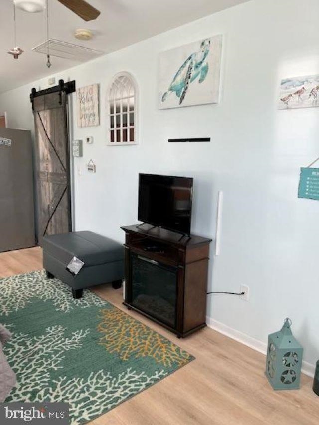 24 W Greenwood Avenue
