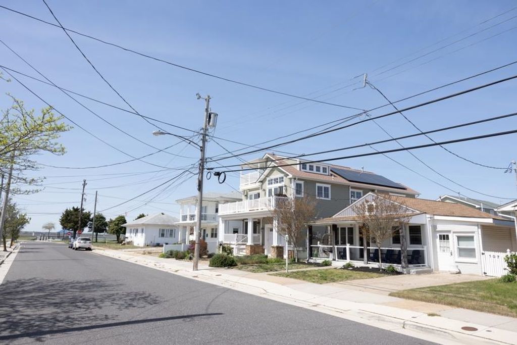 Photo of 107 E Miami Avenue, Wildwood Crest, NJ 08260 (MLS # 260671)