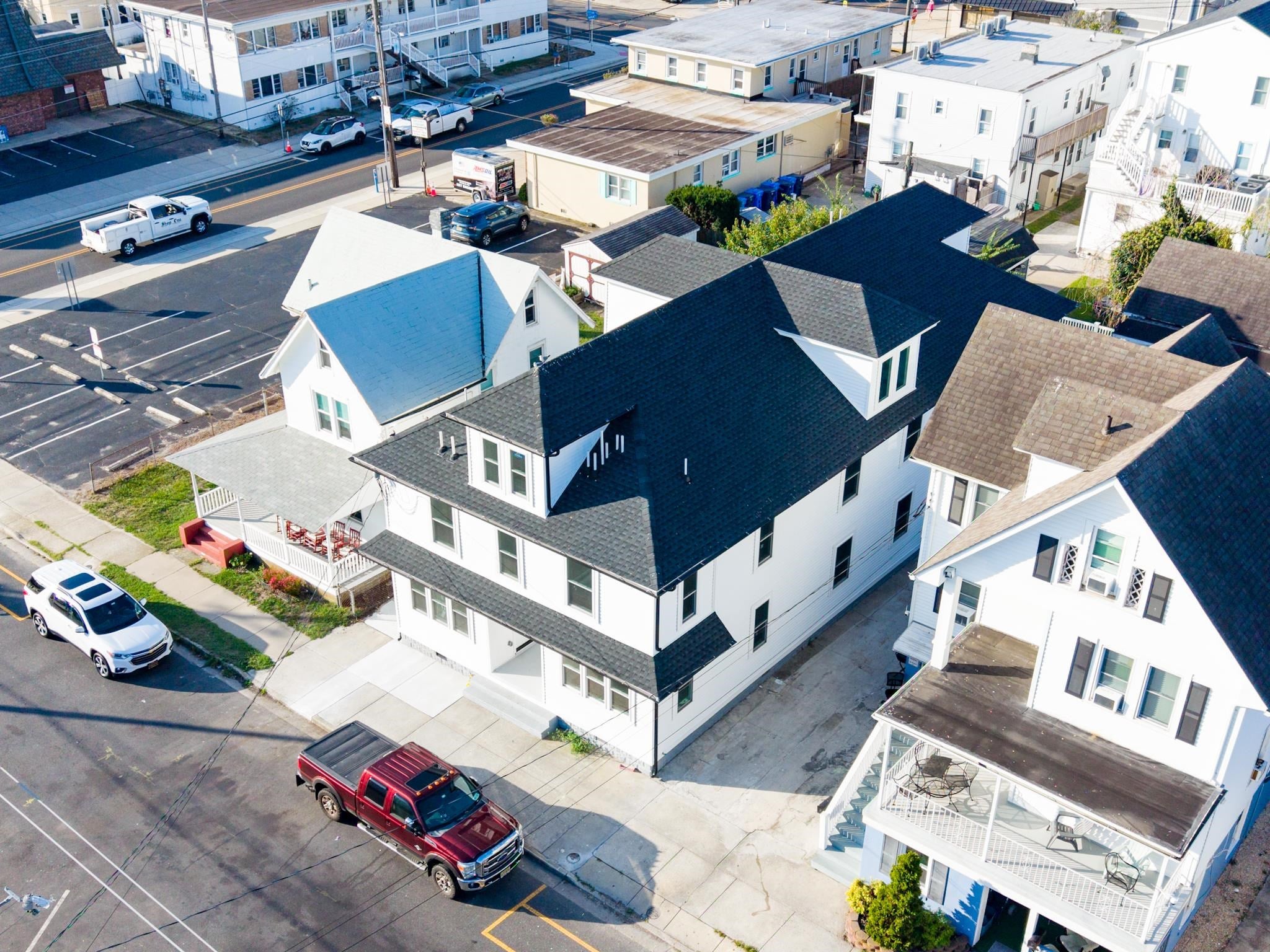 148 E Hildreth Avenue 2 West