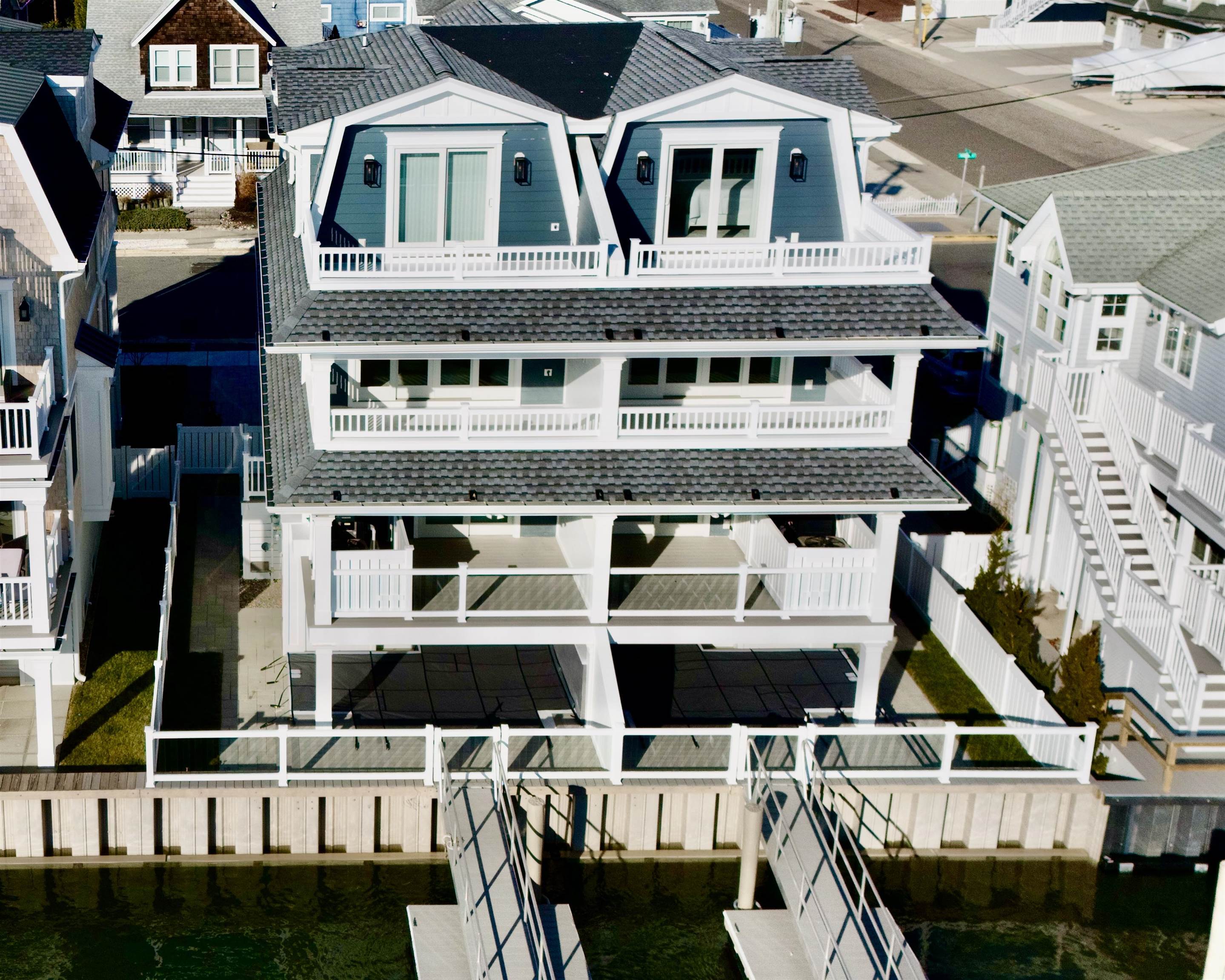 2425 Harbor Avenue 2425