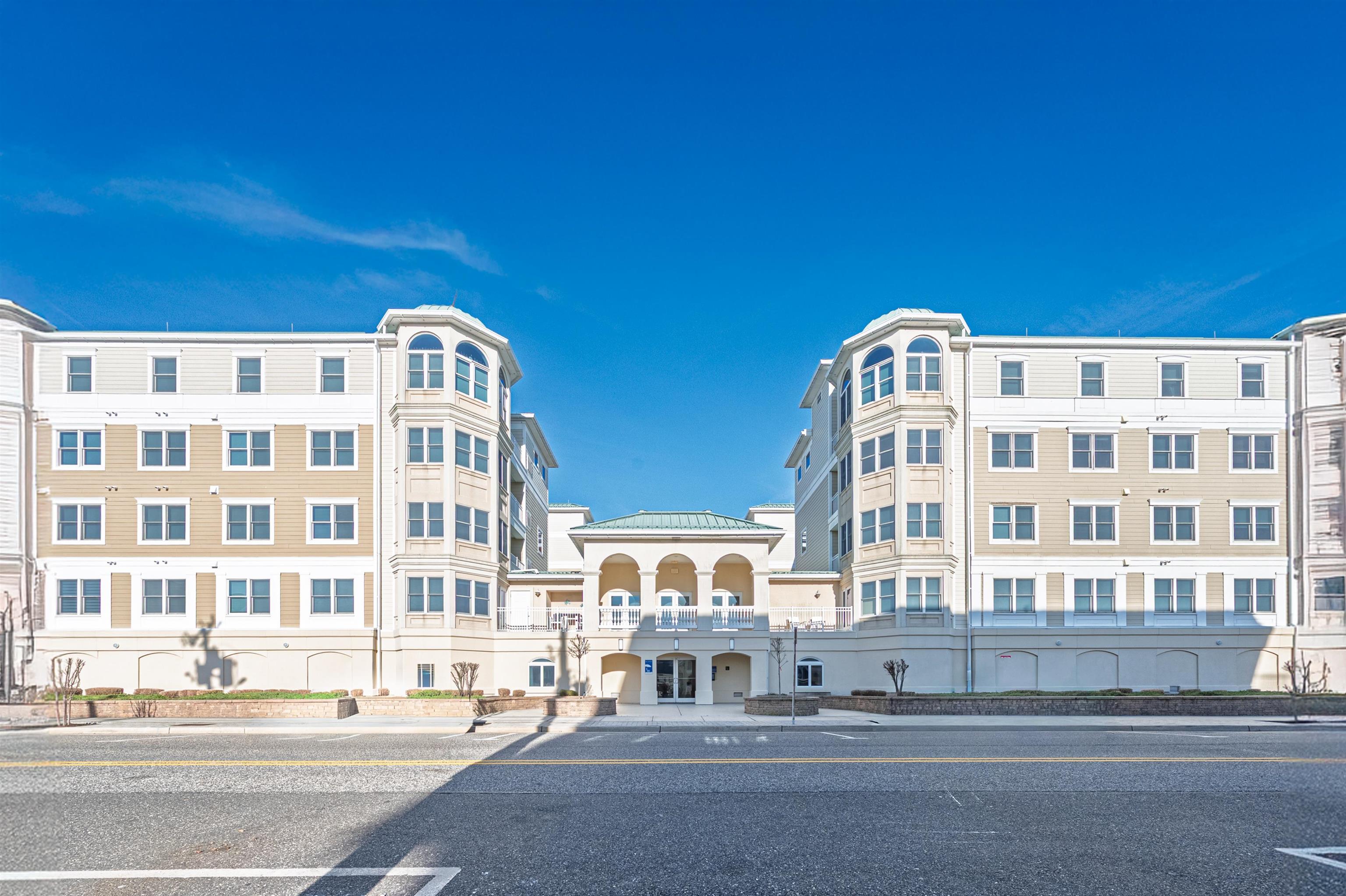 101 W Spruce Avenue 213