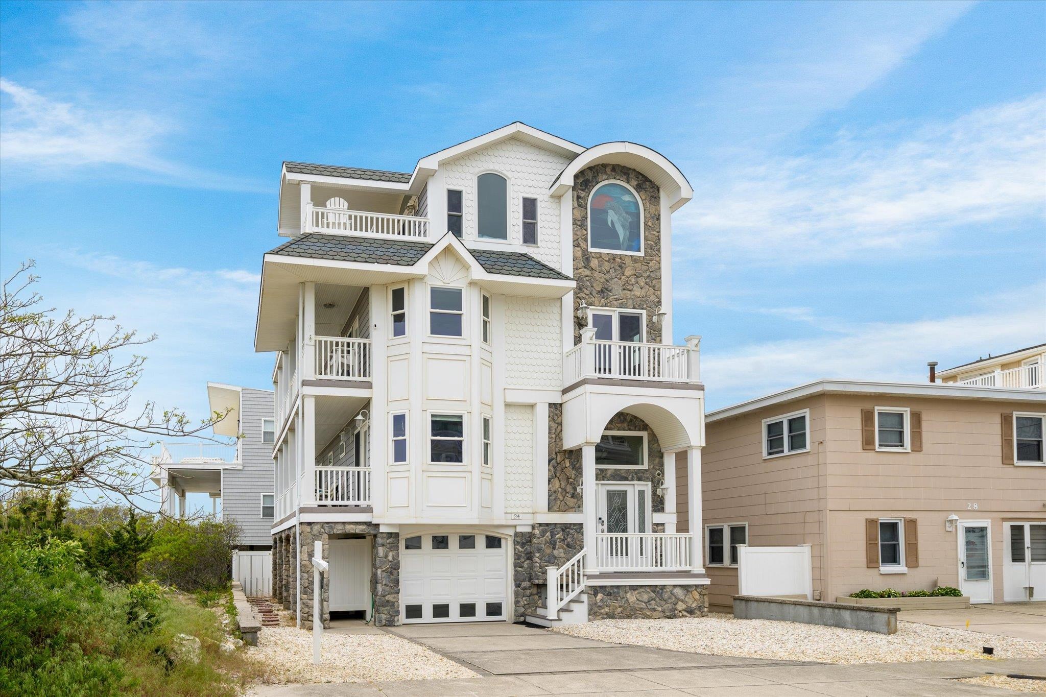 24 89th Street, Sea Isle City, New Jersey image 1