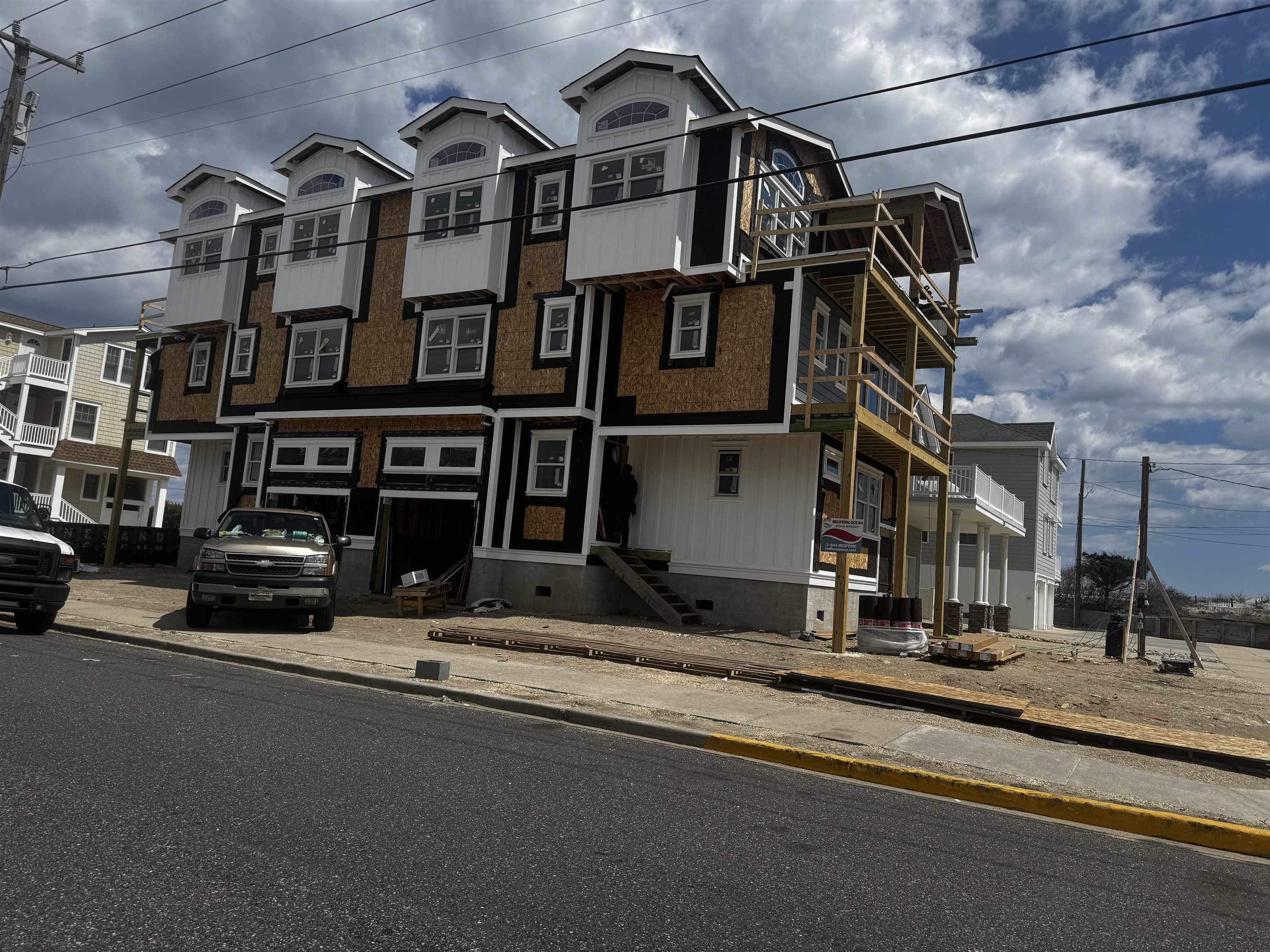 19 48th Street #NORTH UNIT, Sea Isle City, New Jersey image 1