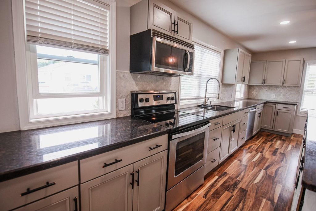 Photo of 651 Seashore Road, Erma, NJ 08204 (MLS # 252557)