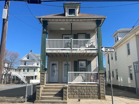Photo of 235 E Magnolia Avenue, Wildwood, NJ 08260 (MLS # 250724)
