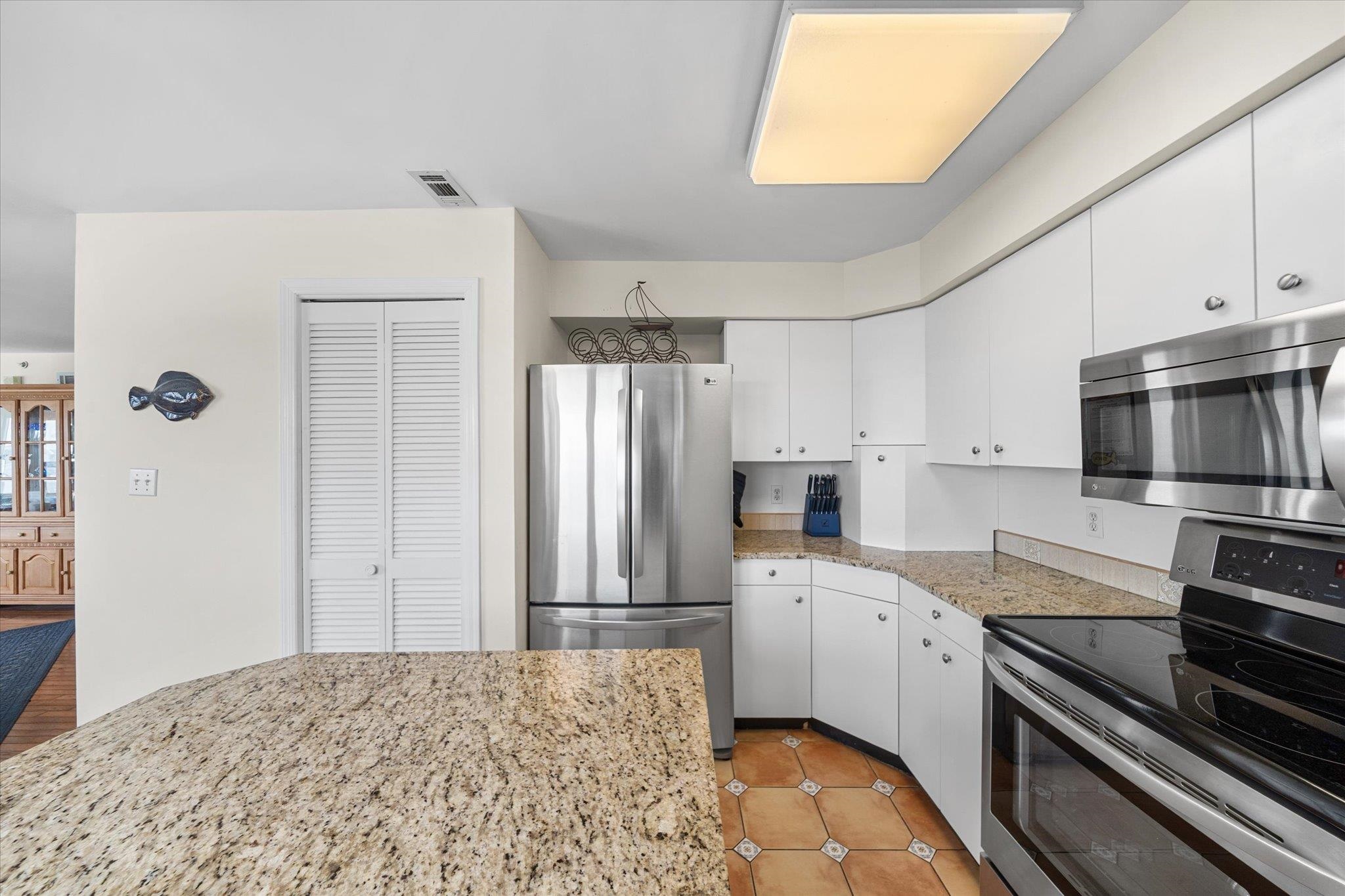 9400 Roberts Avenue #306, Sea Isle City, New Jersey image 14