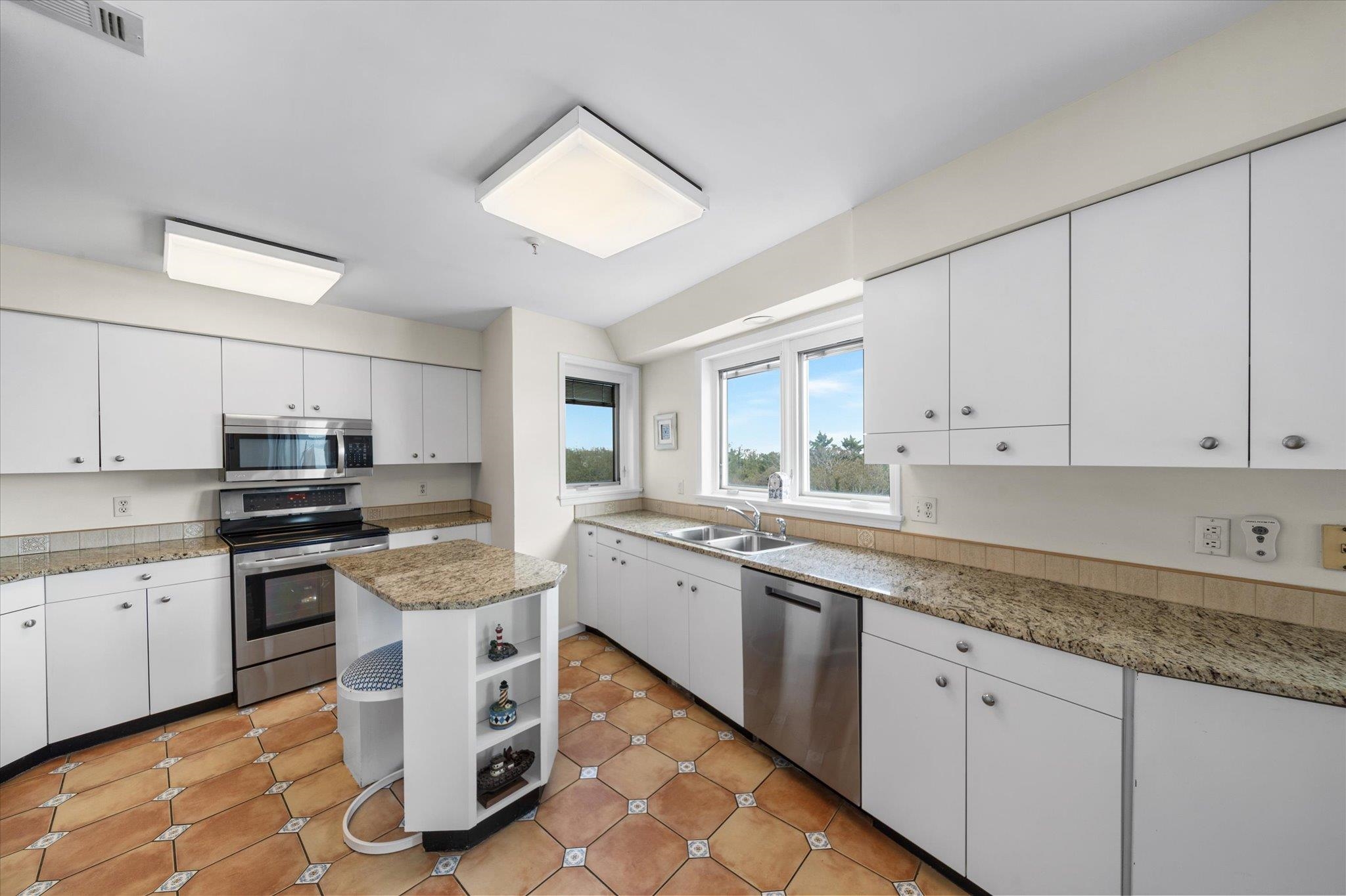 9400 Roberts Avenue #306, Sea Isle City, New Jersey image 12