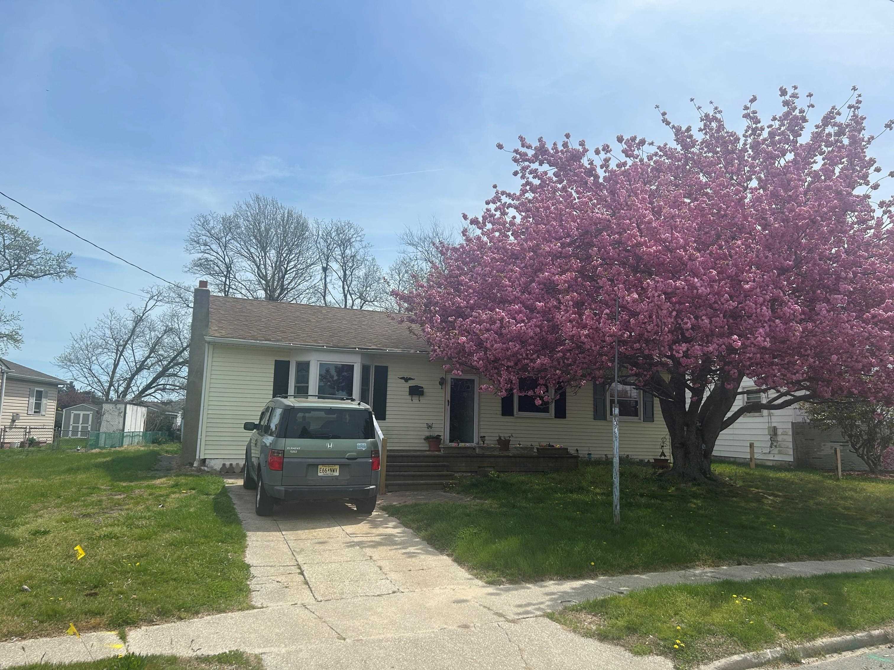 318 Linden Lane