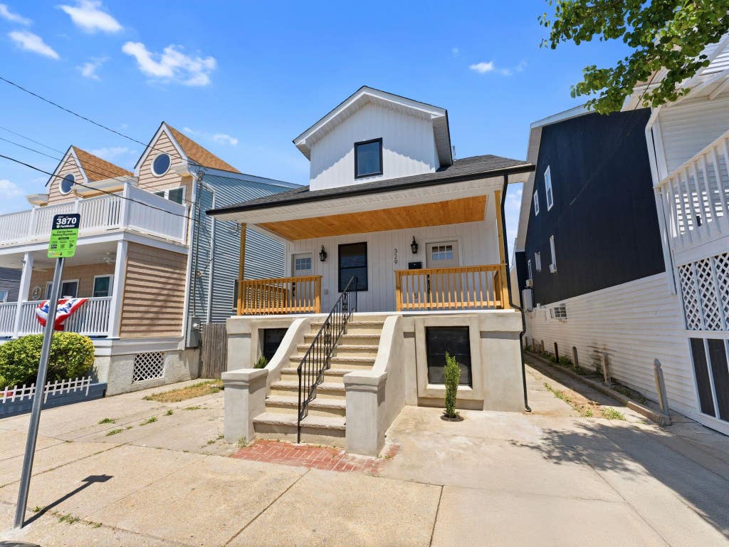 Photo of 329 E Montgomery Avenue, Wildwood, NJ 08260 (MLS # 261845)