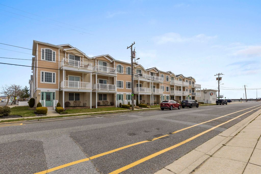 Photo of 301 E Bennett Avenue #B, Wildwood, NJ 08260 (MLS # 260815)