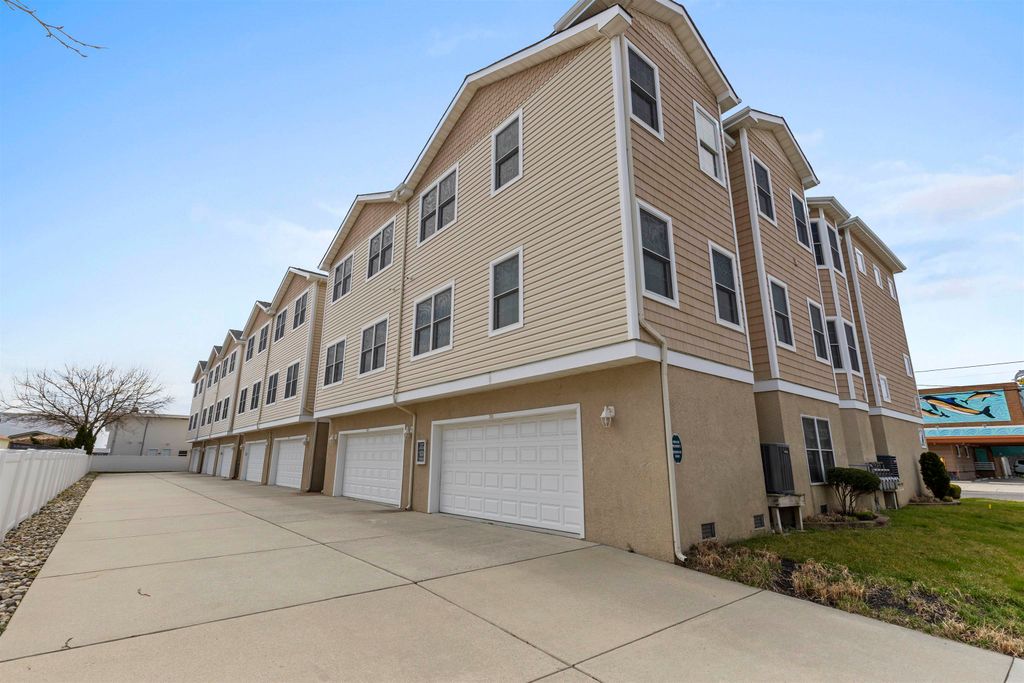 Photo of 301 E Bennett Avenue #B, Wildwood, NJ 08260 (MLS # 260815)