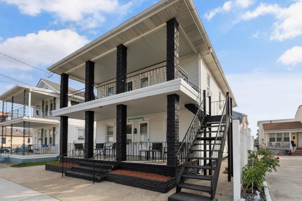 Photo of 238 E Leaming Avenue, Wildwood, NJ 08260 (MLS # 260215)