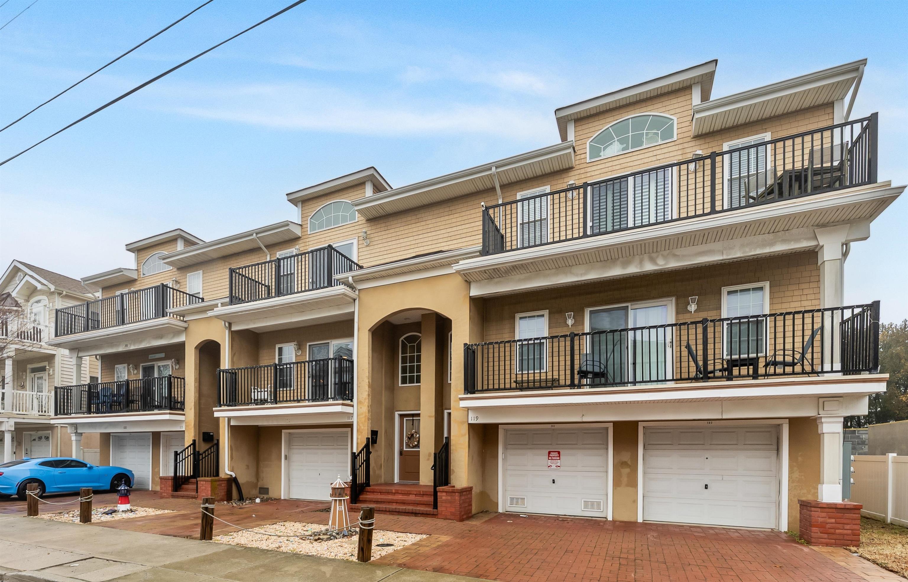 117 E Maple Avenue 101