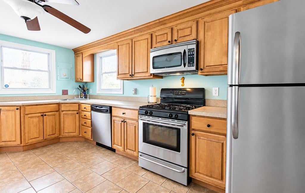 317 E Topeka Avenue 3