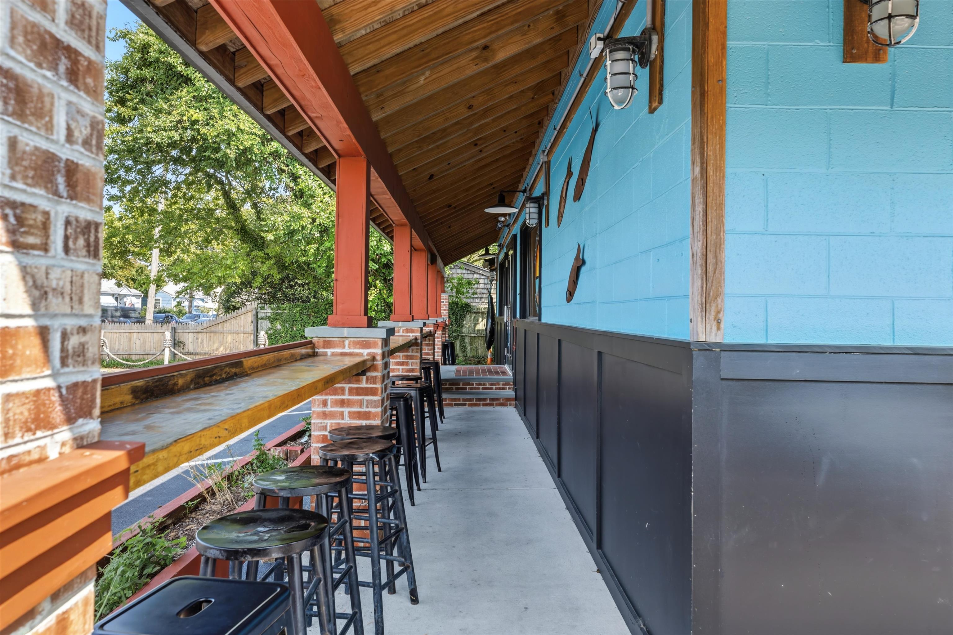 458 W Perry Street