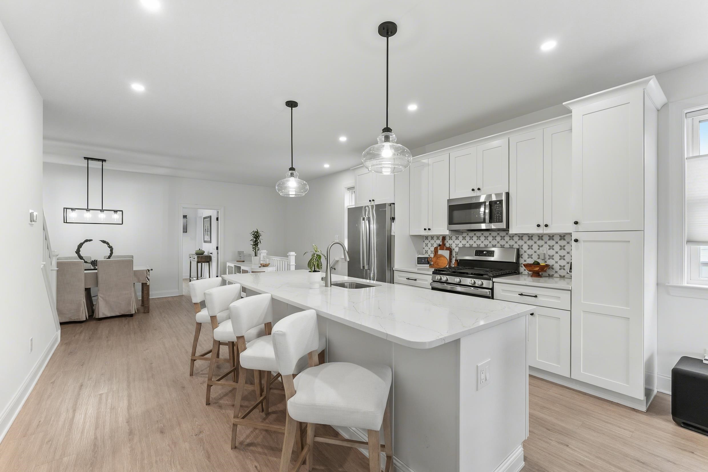 335 W 16th Avenue 335
