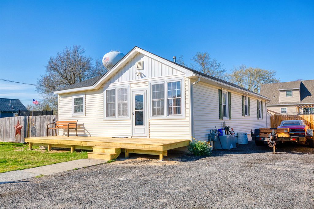 Photo of 9 E Florida Avenue, Villas, NJ 08251 (MLS # 261002)