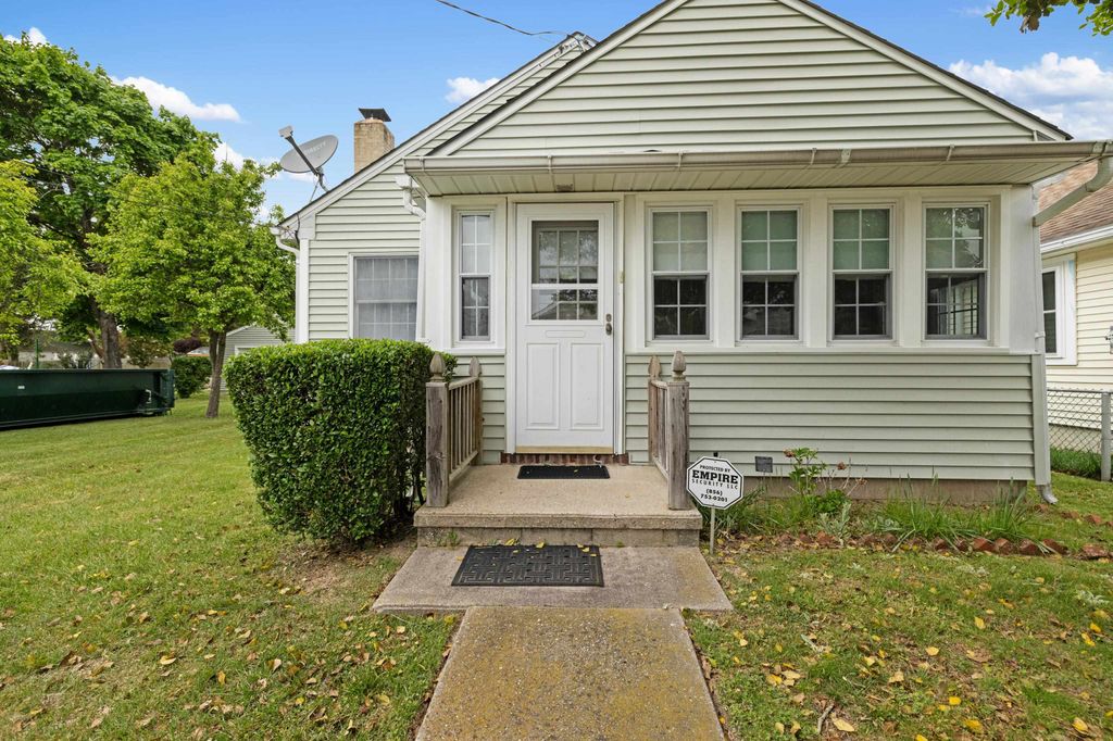Photo of 19 E Atlantic Avenue, Villas, NJ 08251 (MLS # 261270)