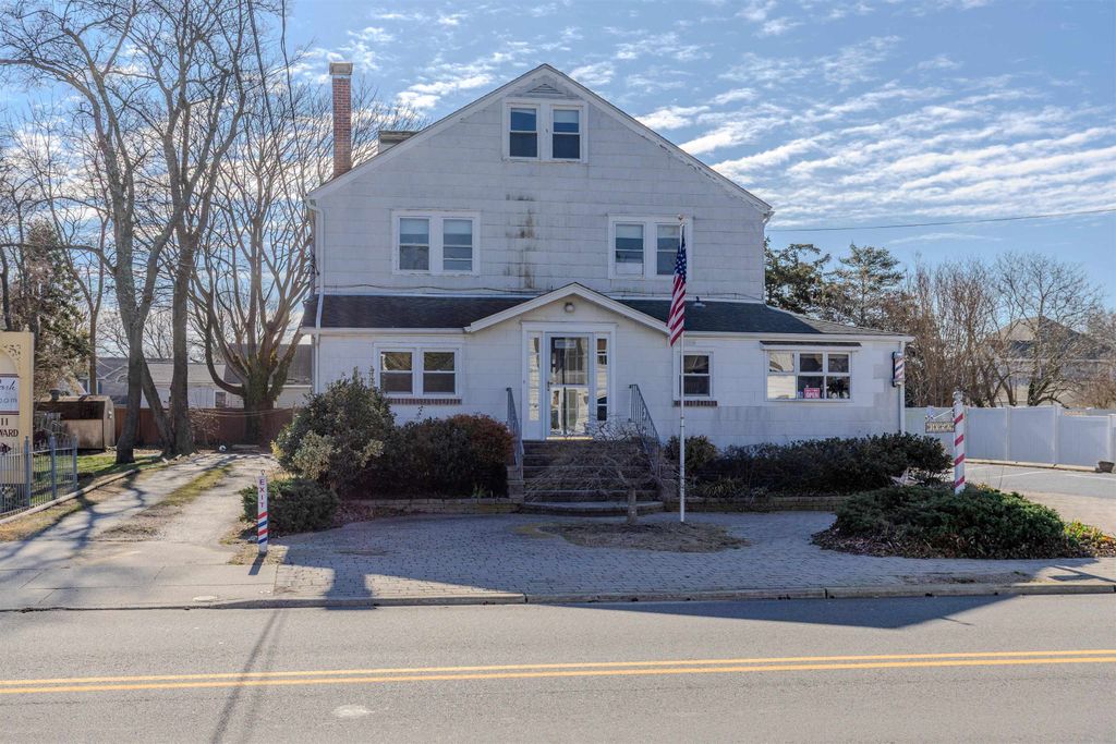 Photo of 1352 Washington Street, Cape May, NJ 08204 (MLS # 260686)