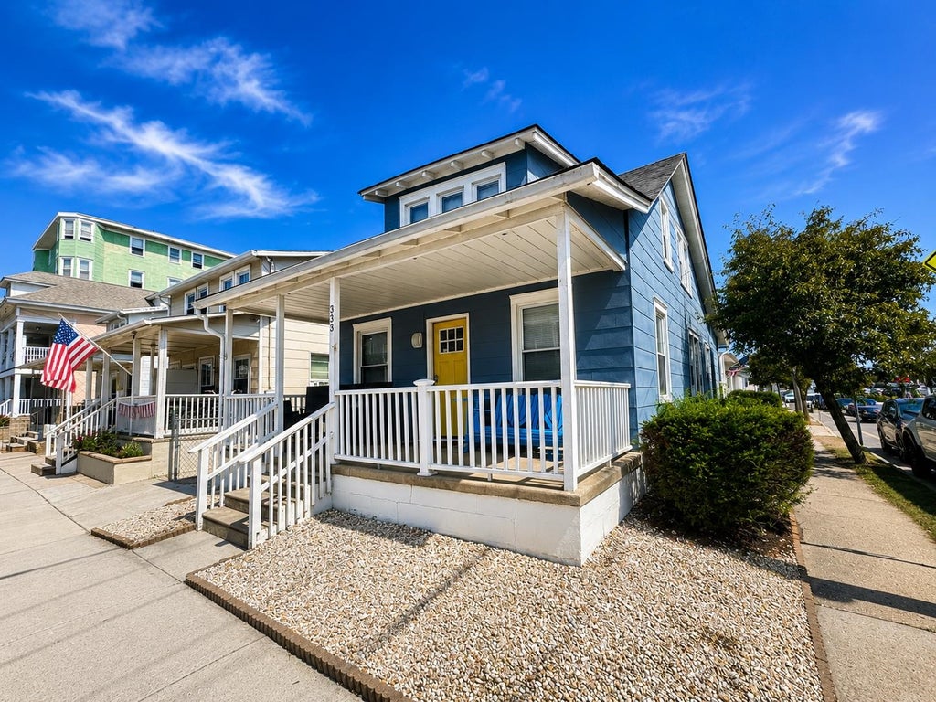Photo of 333 E Magnolia Avenue, Wildwood, NJ 08260 (MLS # 262220)