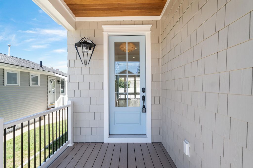 Photo of 117 E Syracuse Avenue, Wildwood Crest, NJ 08260 (MLS # 252474)