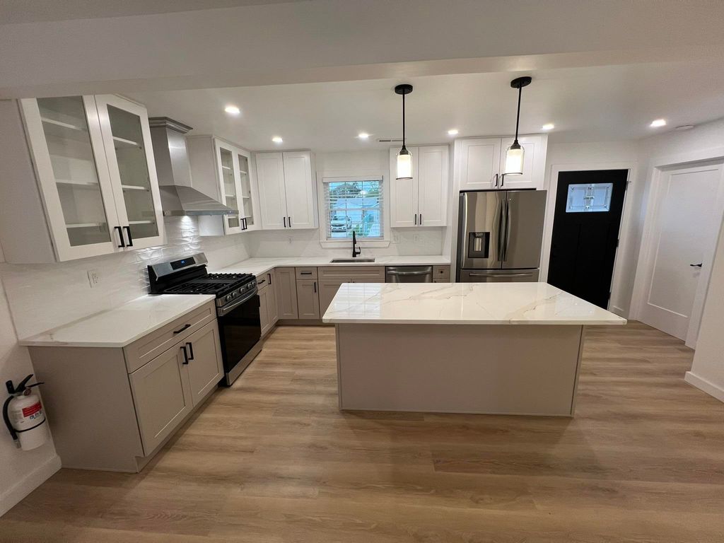 Photo of 1722 Morris Avenue, Villas, NJ 08251 (MLS # 261131)