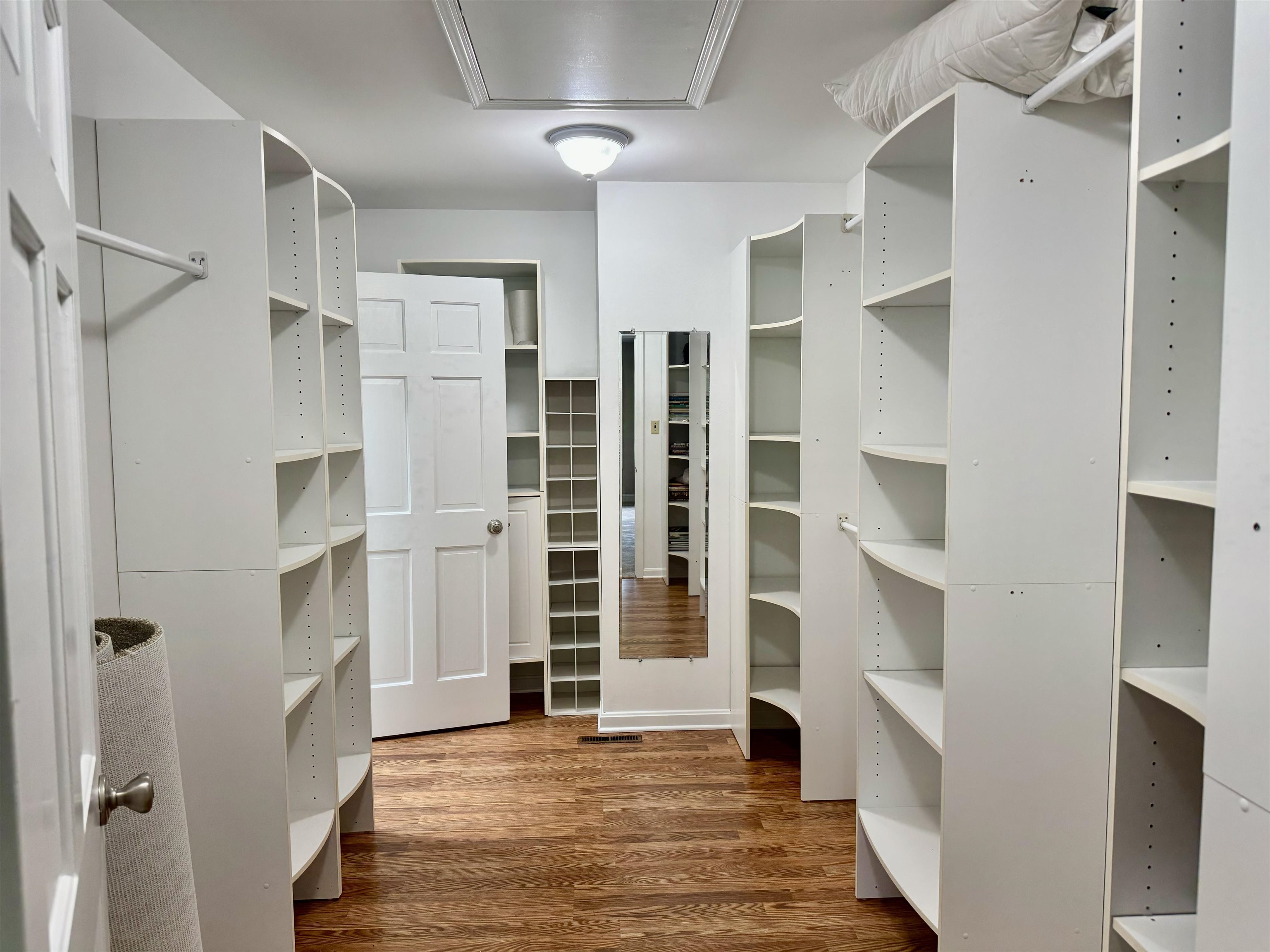 Erma, New Jersey 08204, United States, 4 Bedrooms Bedrooms, ,4 BathroomsBathrooms,Residential,Pending,52539