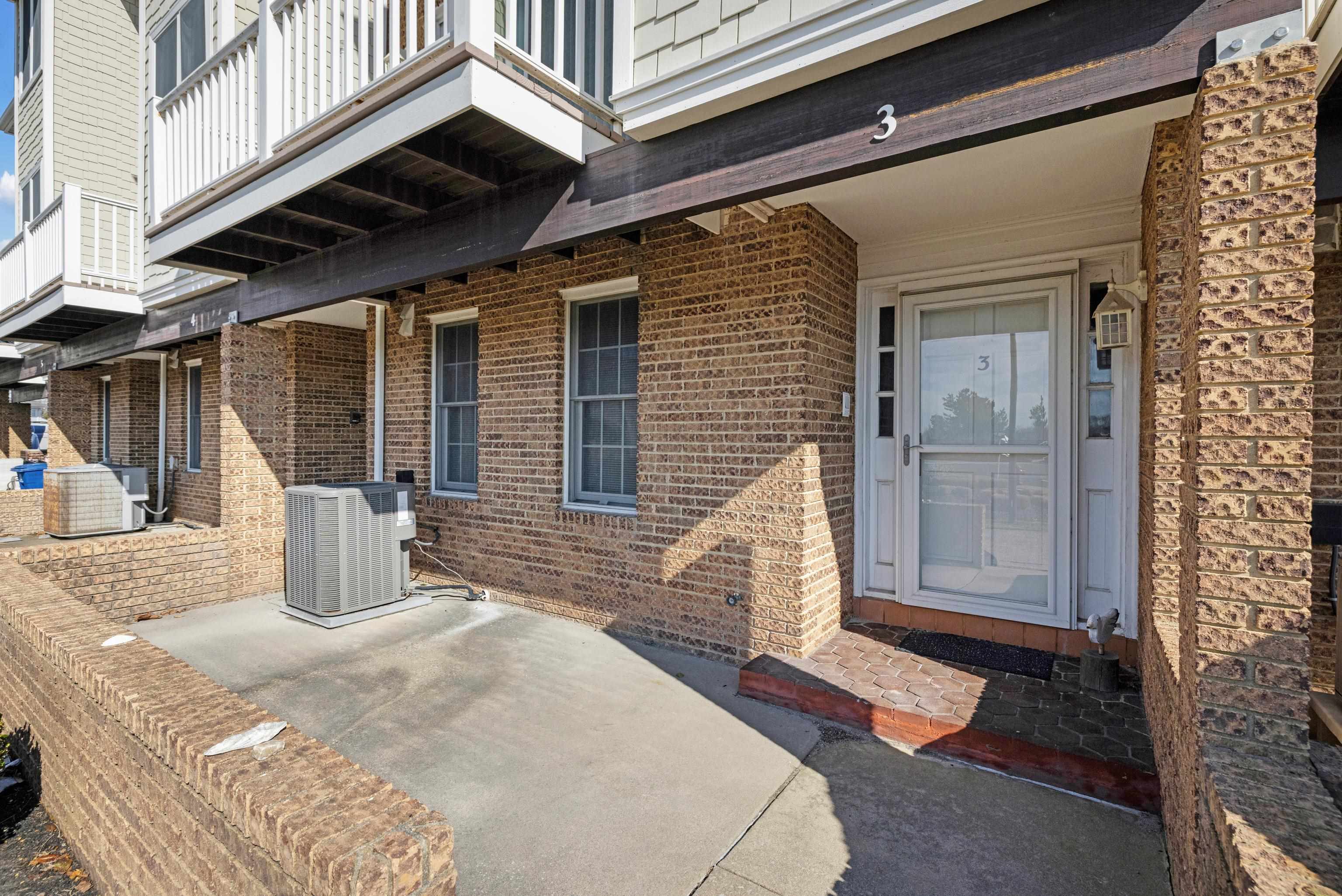 1205 Beach Avenue 3