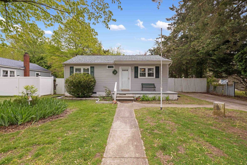 Photo of 10 N 15th Street, Del Haven, NJ 08251 (MLS # 261423)