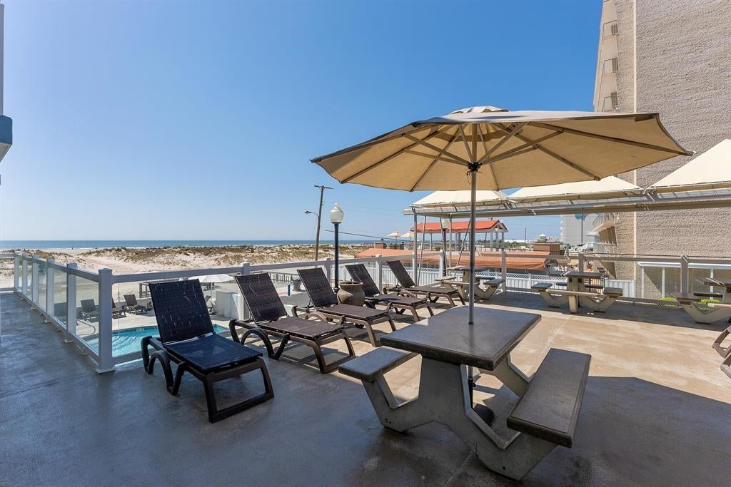 9103 Atlantic Avenue 401