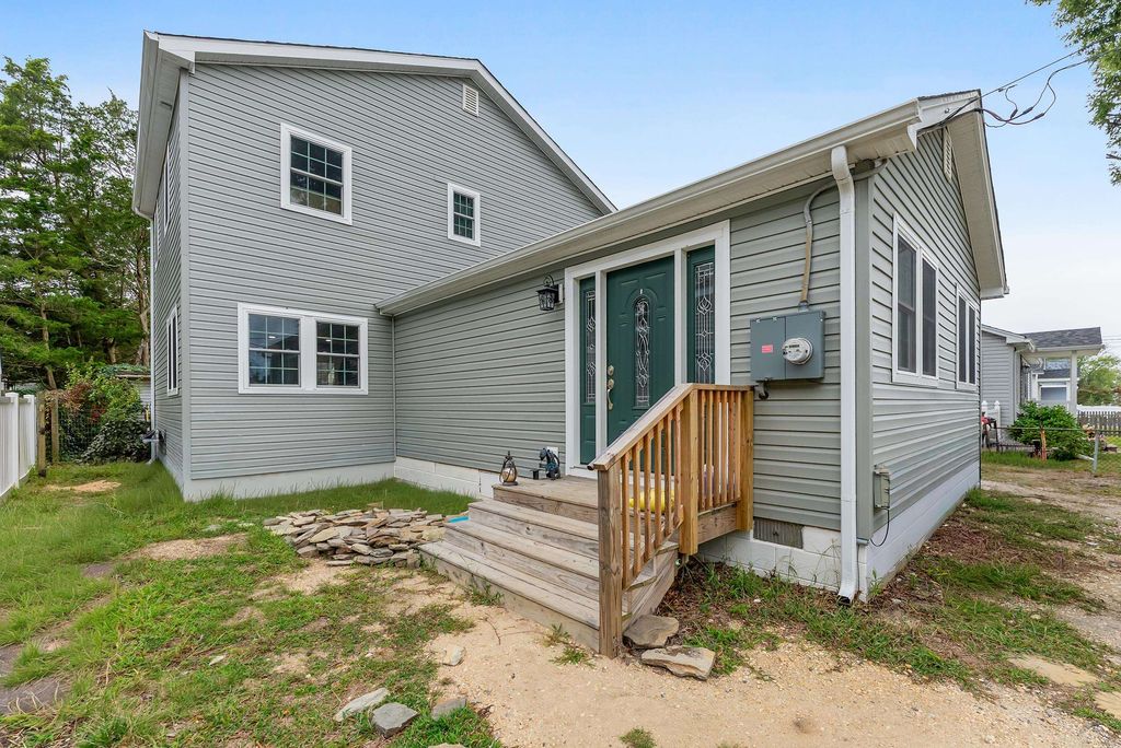 Photo of 134 Arbor Road, Villas, NJ 08251 (MLS # 252896)