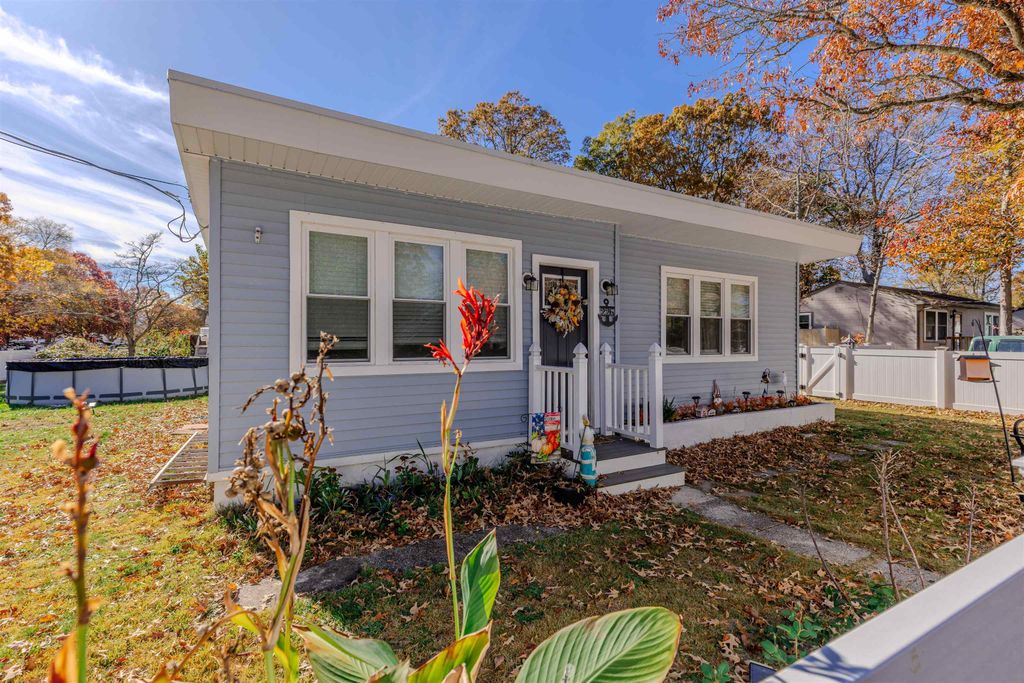 Photo of 226 E New York Avenue, Villas, NJ 08251 (MLS # 253358)