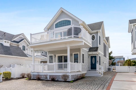 Homes For Sale - 125 98th Street<br/> Stone Harbor, NJ 08247