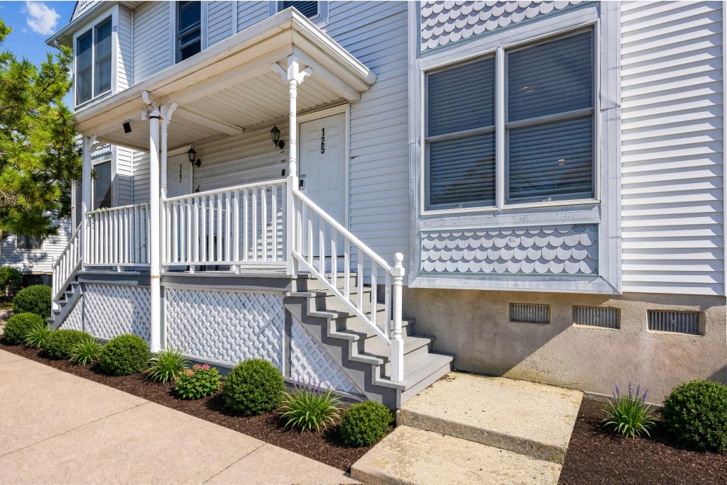 Photo of 125 N Rhode Island Avenue, Atlantic City, NJ 08401 (MLS # 262994)