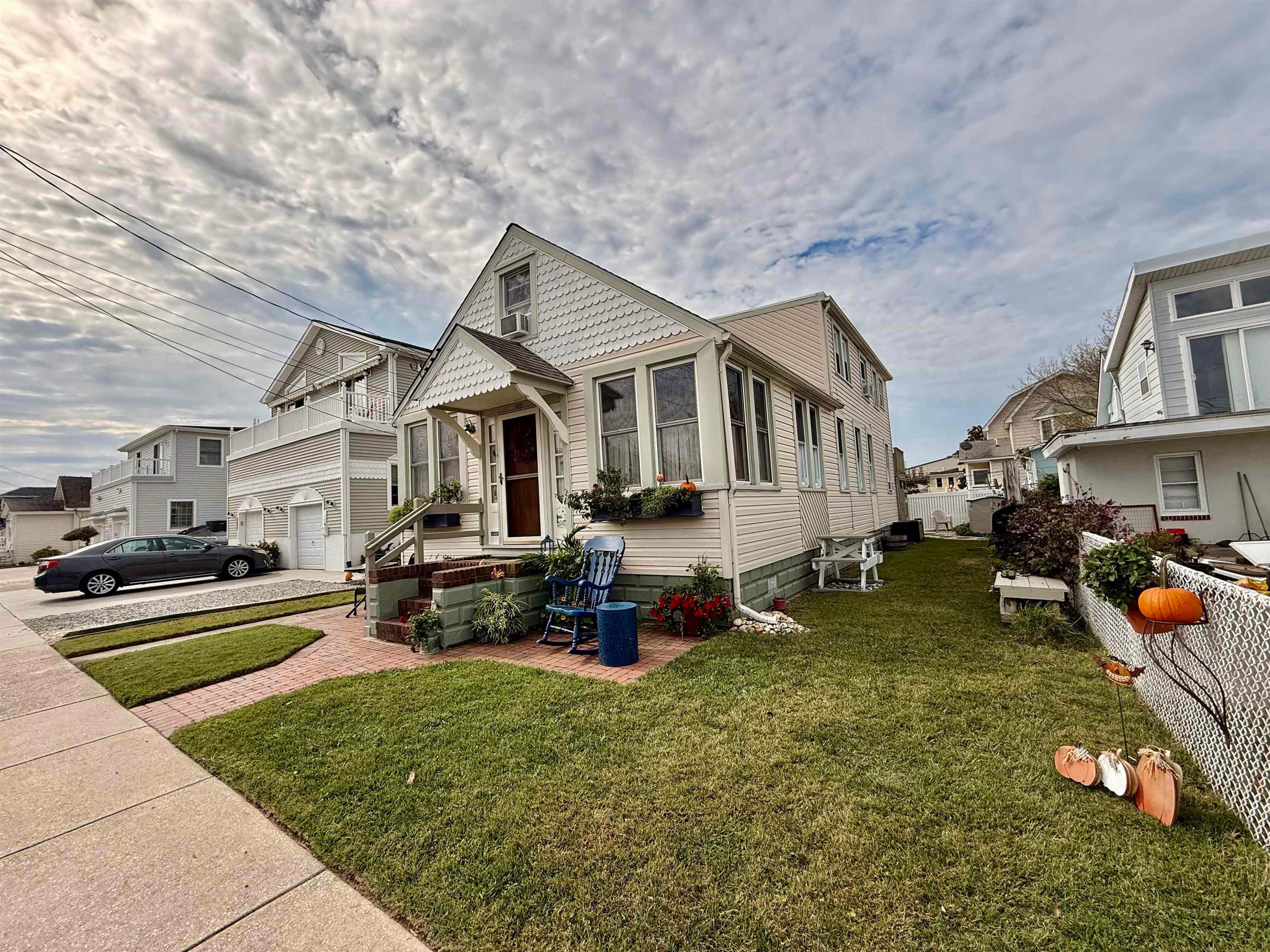 140 W Cardinal Avenue