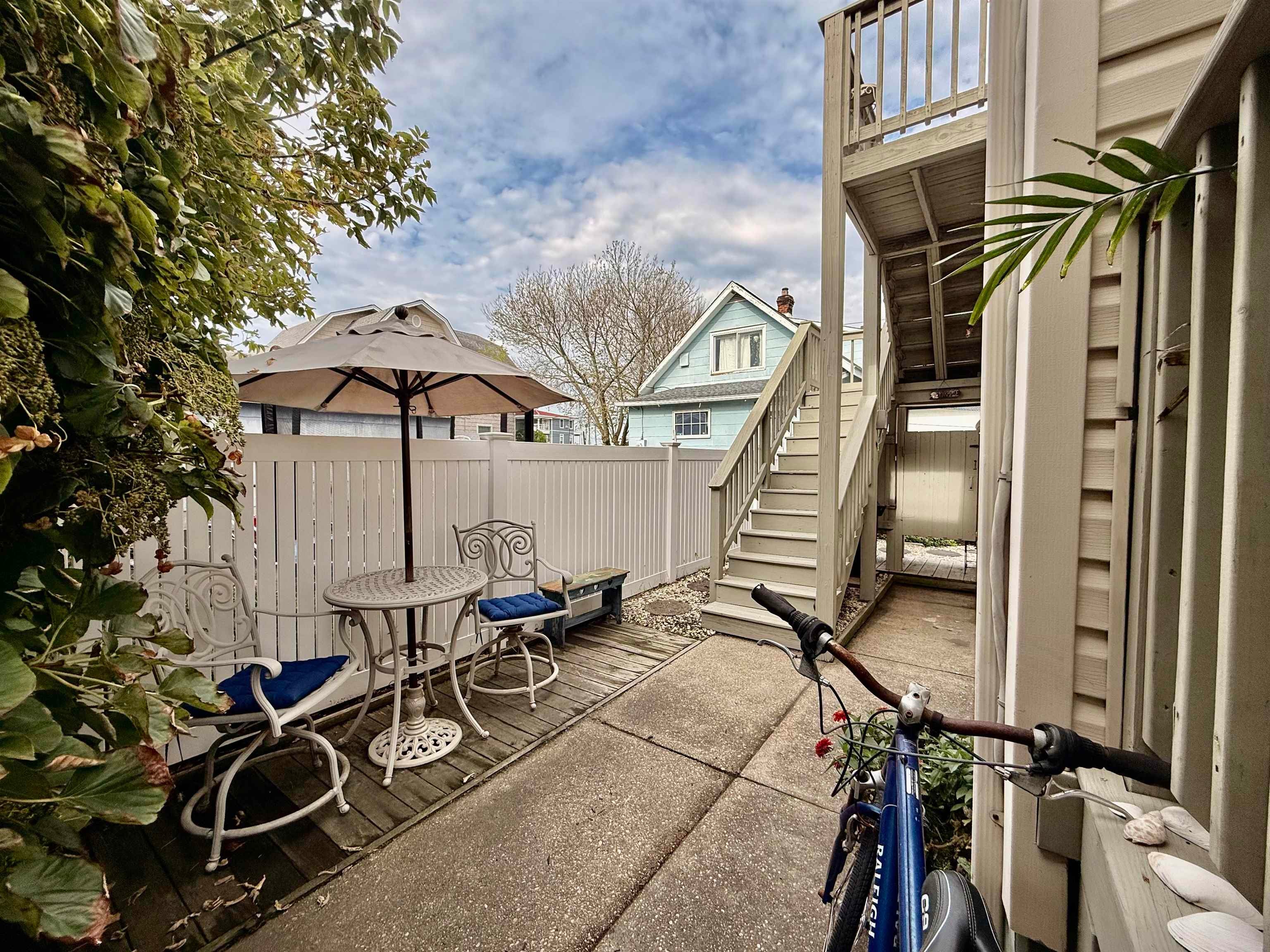 140 W Cardinal Avenue