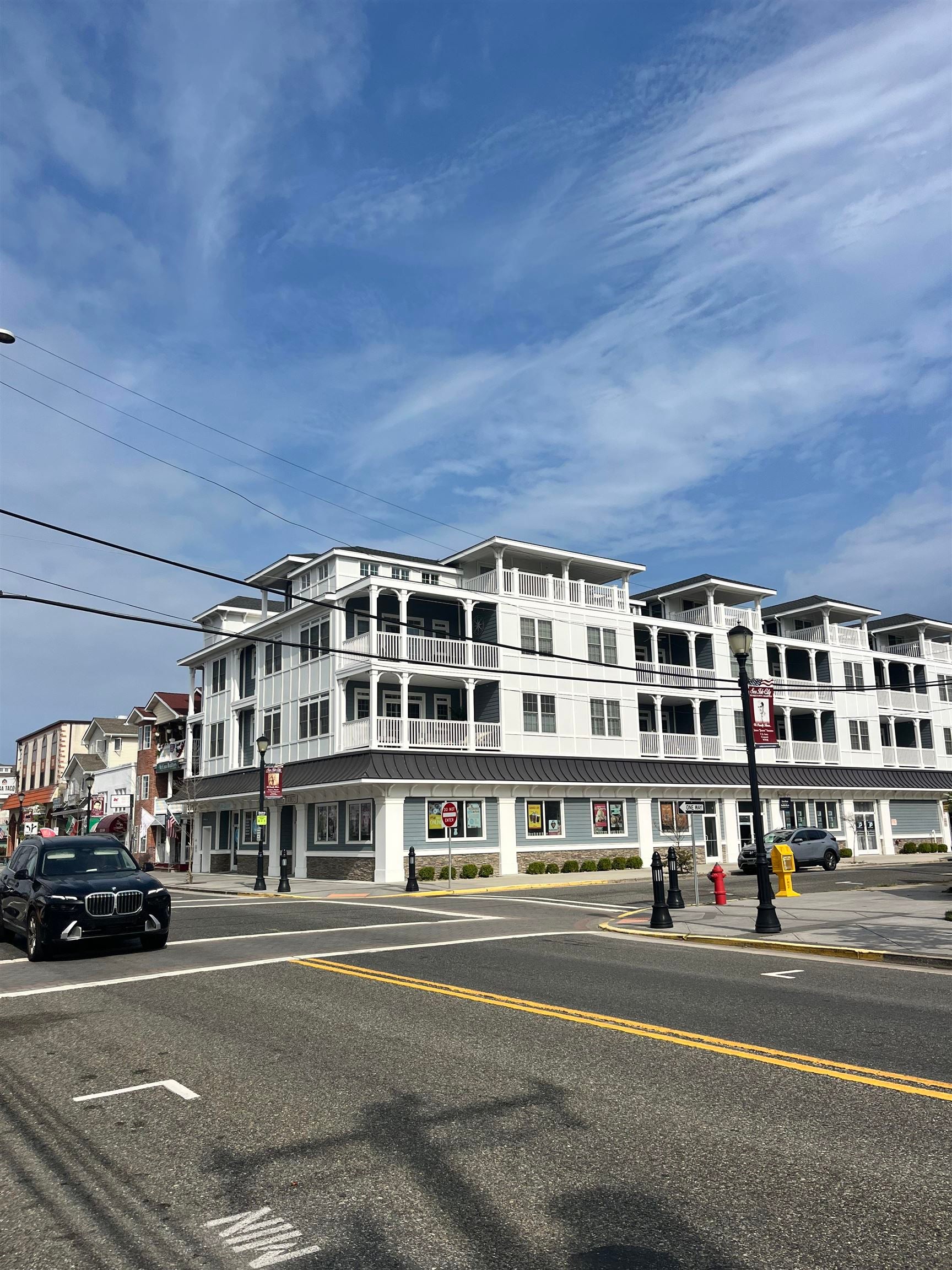 33 42nd Street 301