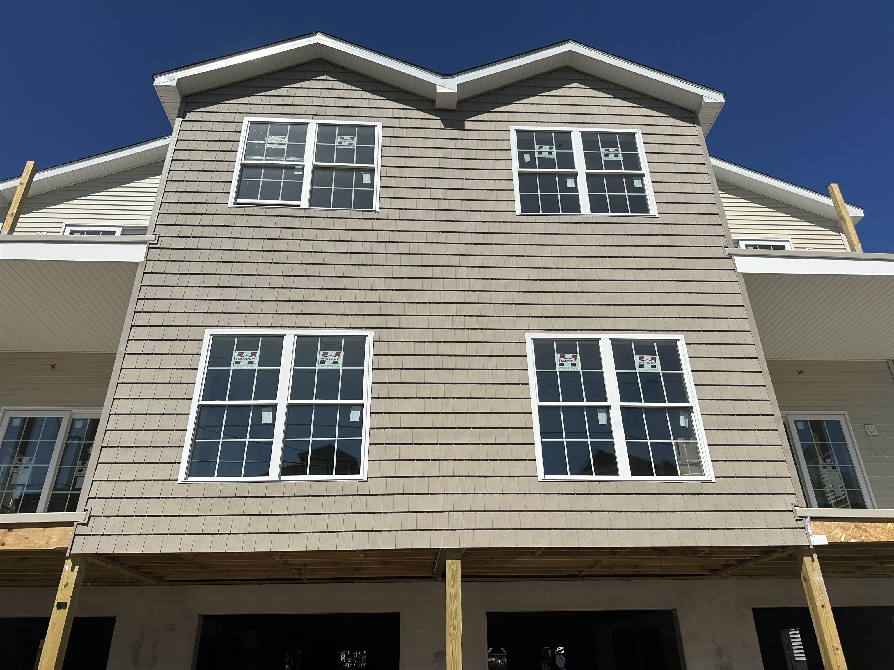 121 E Maple Avenue 1