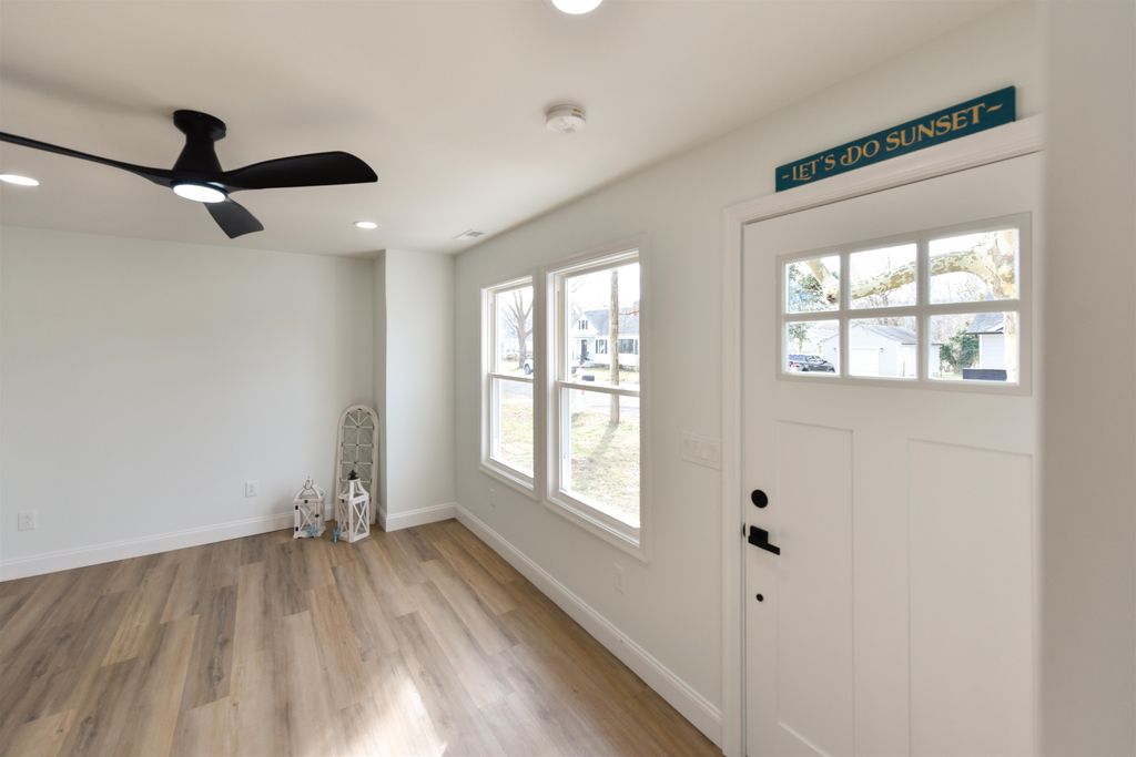 Photo of 6 Lafayette Avenue, Del Haven, NJ 08251 (MLS # 253495)