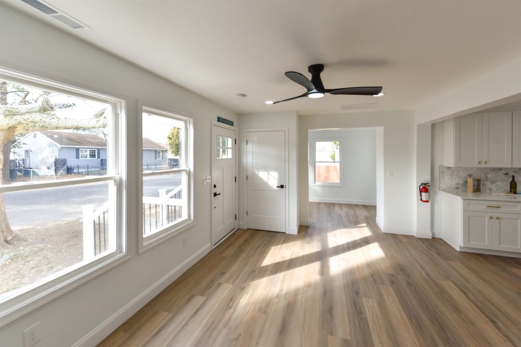 Photo of 6 Lafayette Avenue, Del Haven, NJ 08251 (MLS # 253495)