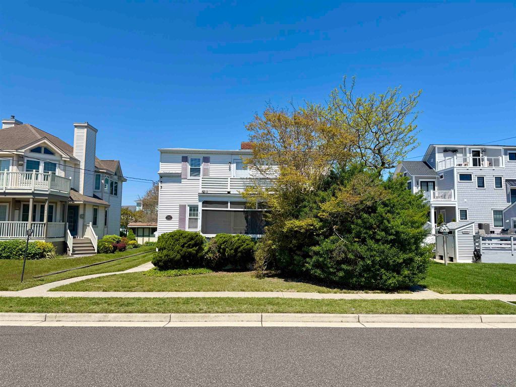 Photo of 314 111th Street, Stone Harbor, NJ 08247 (MLS # 261327)