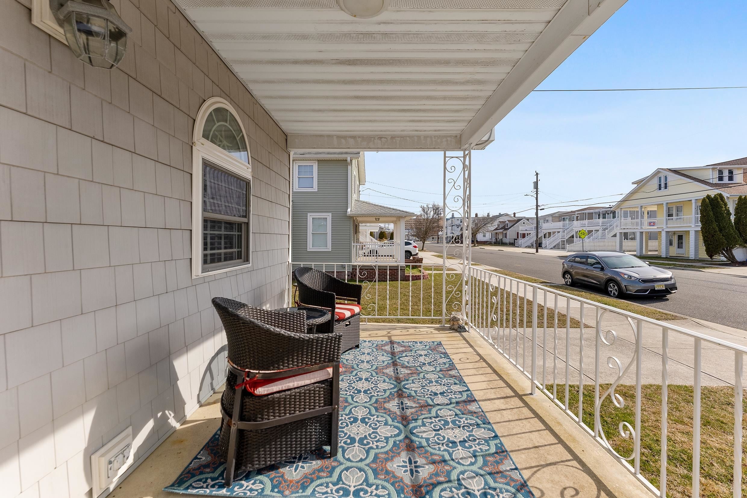 305 E 19th Avenue
