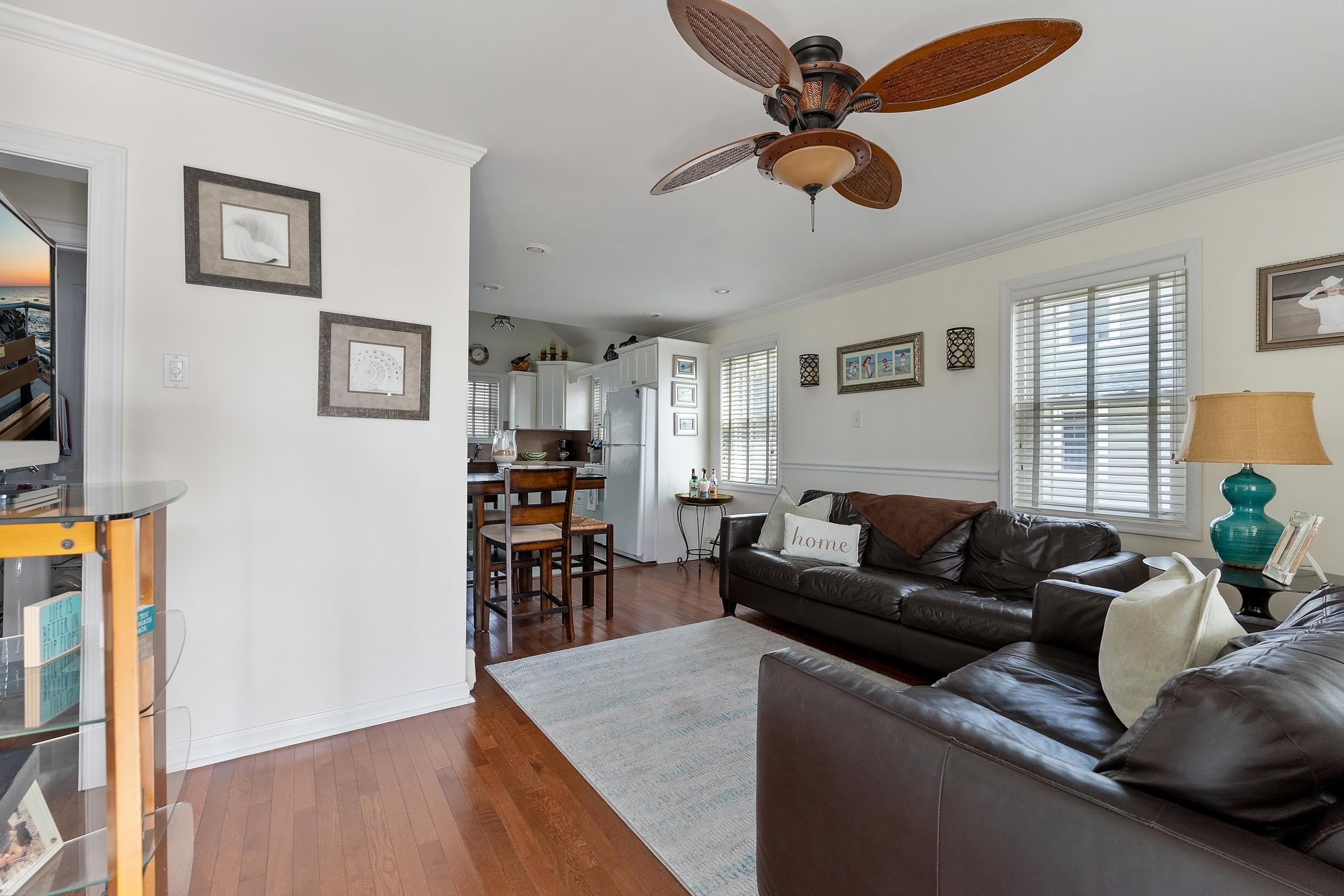 305 E 19th Avenue