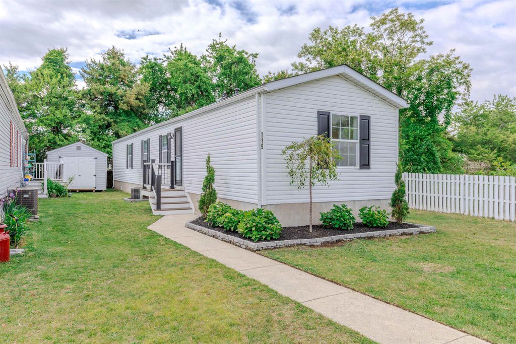 Photo of 719 Lilly Pond Drive, Erma, NJ 08204 (MLS # 261337)