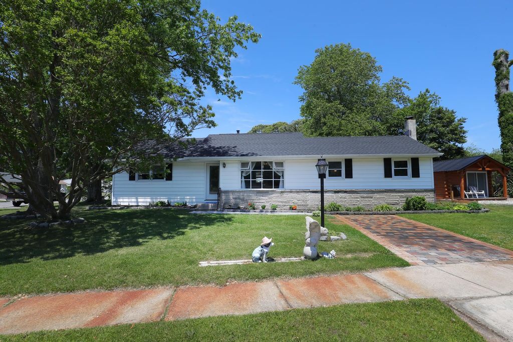 Photo of 503 Lincoln Boulevard, North Cape May, NJ 08204 (MLS # 261406)