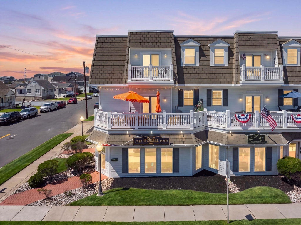 Photo of 810 New Jersey Avenue #203, North Wildwood, NJ 08260 (MLS # 262721)