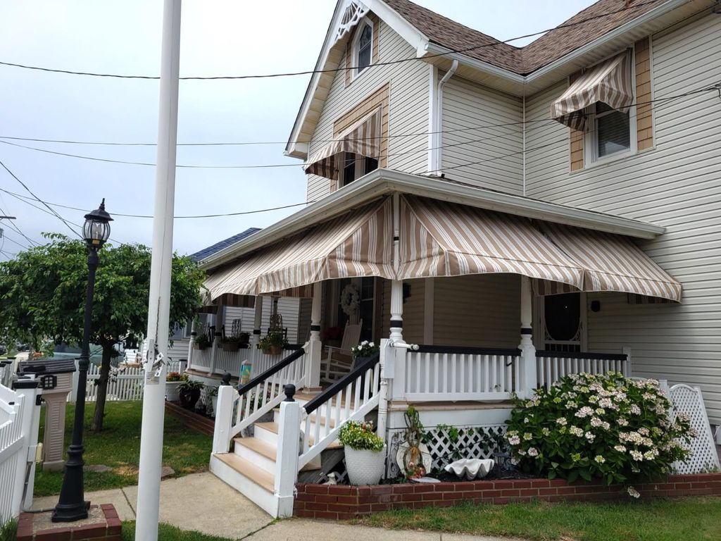 Photo of 113 W Walnut Avenue, North Wildwood, NJ 08260 (MLS # 261579)